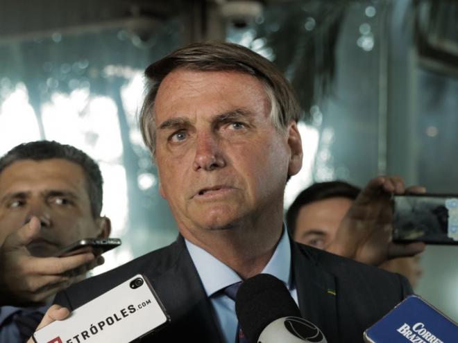 Bolsonaro eleva salário mínimo para R$ 1.045
