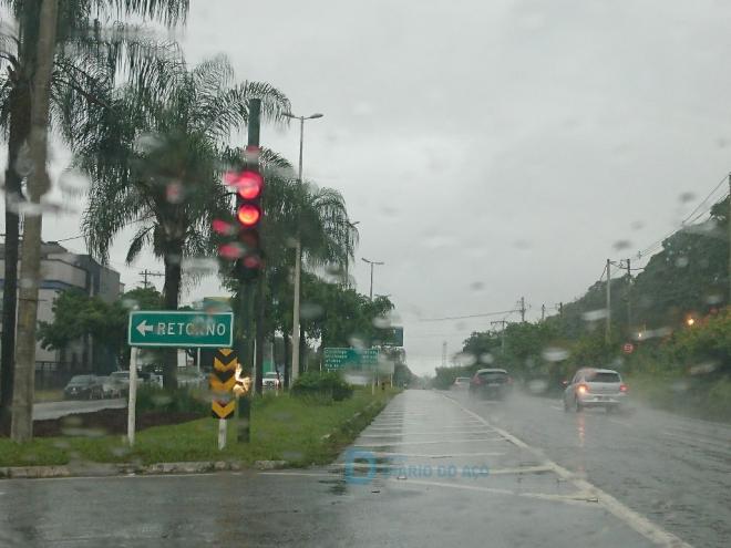 Meteorologia prevê volume elevado de chuva até o dia 23