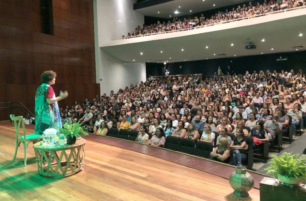 Aula inaugural reúne profissionais da Educação em Ipatinga