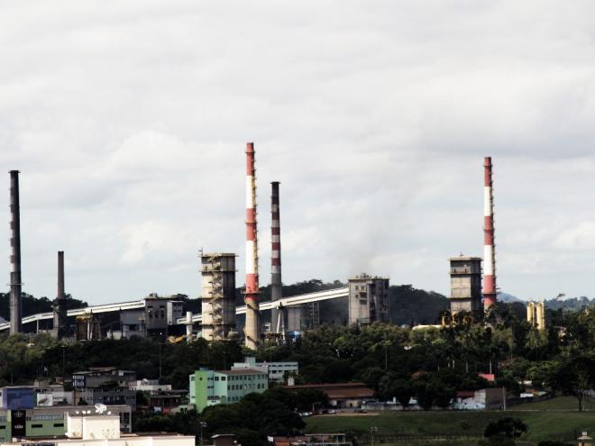 Usiminas afirma que odor não tem relação com processo siderúrgico
