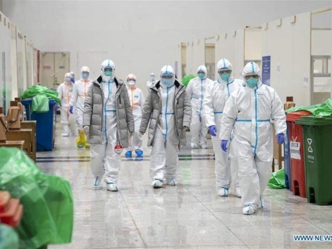 Pela 1ª vez, China tem menos de 2 mil casos de coronavírus em um dia