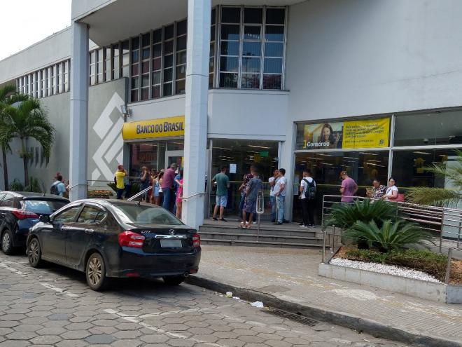 Agências bancárias têm novo horário de atendimento ao público