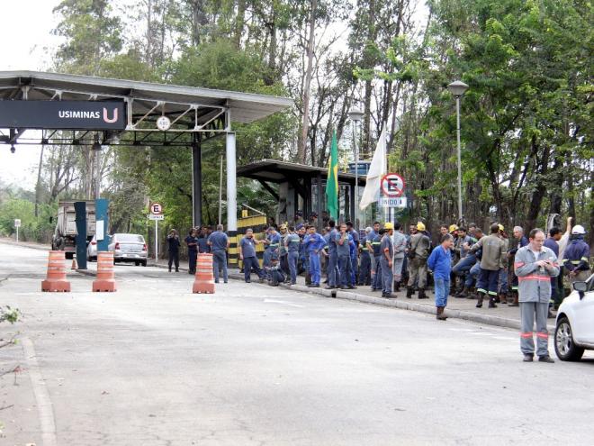 Usiminas irá adotar turno de 12 horas