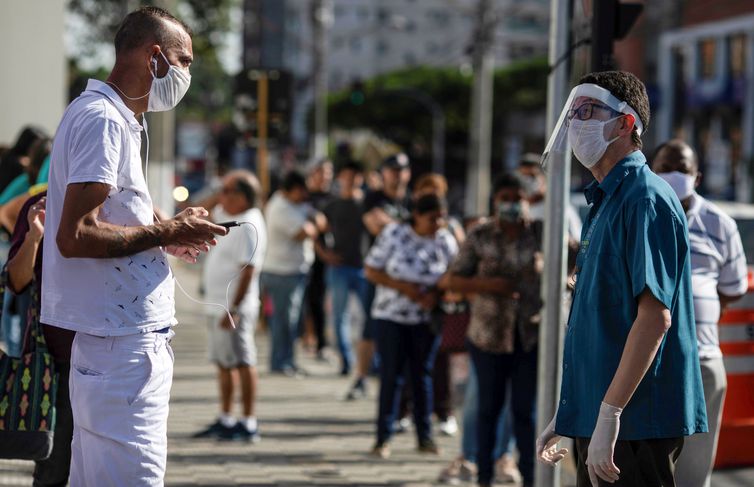 Covid-19: Brasil tem 78.162 casos; 44% dos pacientes estão curados