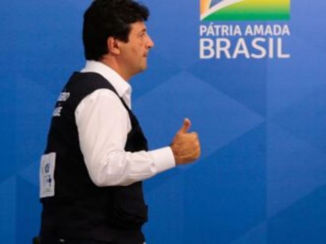 Ministro da Saúde pede fala única no discurso contra pandemia