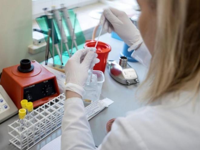 Infectologista defende testagem e identificação de locais com maior incidência do coronavírus