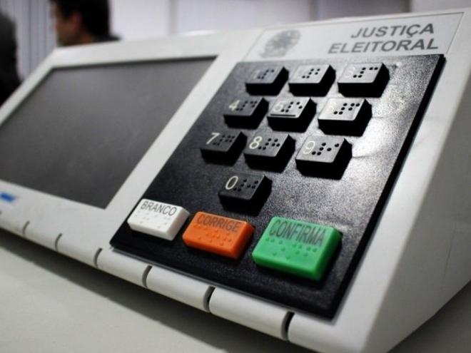 Eleições municipais são adiadas para novembro, informa senador