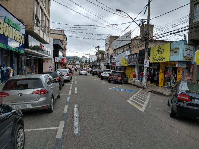 Lojistas de Ipatinga deverão respeitar horário de funcionamento para evitar penalidades