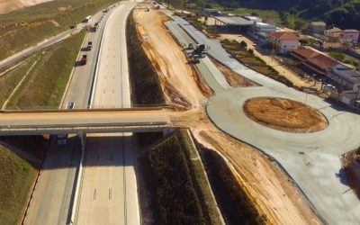 Ministro Tarcísio Freitas inaugura novo trecho duplicado da BR-381